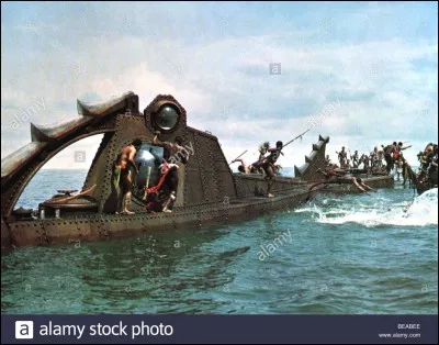 "Vingt mille lieues sous les mers" est un long-métrage interprété par Kirk Douglas.