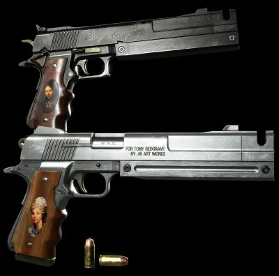 Une arme à feu, c'est bien. Deux, c'est mieux ?