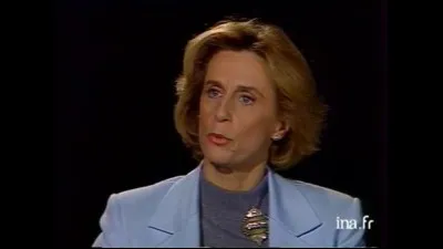 Cette femme politique, secrétaire d'Etat en charge de la famille de 1981 à 1984 puis ministre des Affaires sociales et en même temps porte parole du gouvernement de 1984 à 1986, se prénomme ...