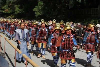 Quel pays célèbre sa fête nationale le 23 février ?