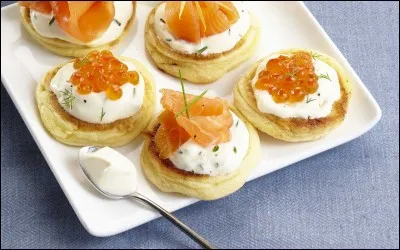 De quel pays sont originaires les blinis, petites crêpes épaisses que l'on peut manger avec du tarama ?