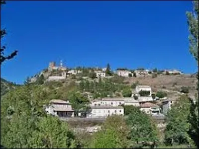 Petit village Dr&ocirc;mois de 60 habitants, Verclause se situe en r&eacute;gion ...