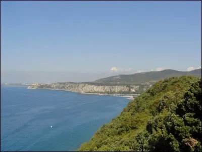 Laquelle de ces propositions ne d&eacute;signe pas un pays c&ocirc;tier du golfe de Trieste en mer Adriatique ?
