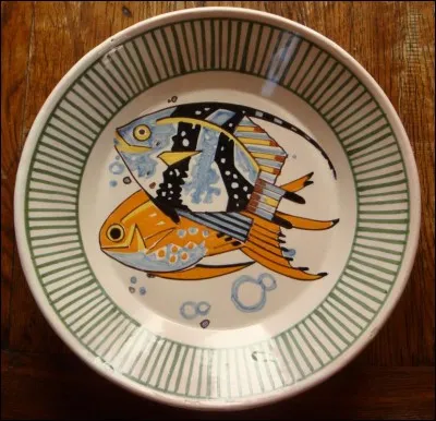 Quel est l'intrus dans la recette de l'aile de raie à la grenobloise ?