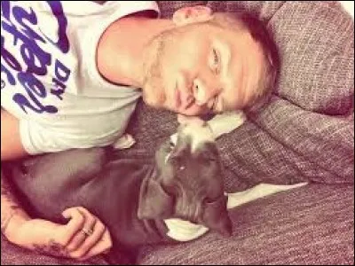 Comment s'appelle son chien ?