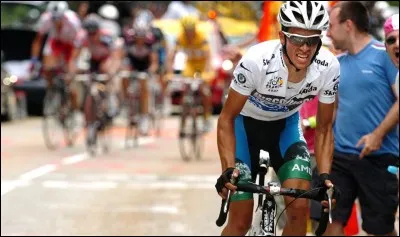 Deux fois vainqueur, en 2007 et en 2009, il ne devrait pas figurer ici car il a remporté un 3e tour, en 2010 avant d'être déclassé pour dopage. C'est ...