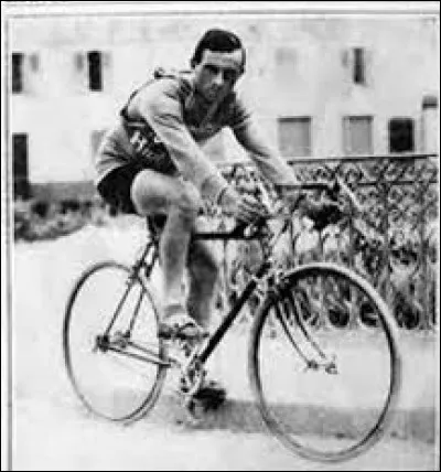 Vainqueur en 1924 et 1925, il est le premier Italien à remporter l'épreuve. C'est ...
