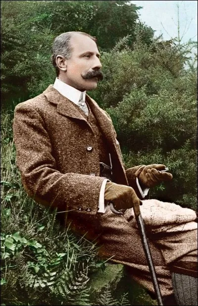 Qui est généralement considéré comme le plus grand compositeur anglais avant Elgar ?