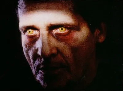 Dans ''l'Exorciste 3'' , comment se nomme le jumeau du Père Karras ?