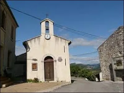 Petit village de 30 habitants, en Drôme provençale, Eyroles se situe en région ...