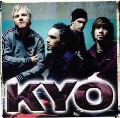 En quelle année sort le premier album studio passé inaperçu et s'appelant "Kyo" ?