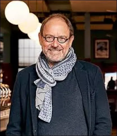 Les Belges peuvent voir Pierre Kroll le dimanche matin à la télévision mais que fait-il ?