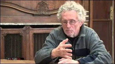 Adepte du cinéma-vérité, le réalisateur liégeois Manu Bonmariage est le père spirituel d'une émission documentaire bien connue en Belgique et en France, laquelle ?