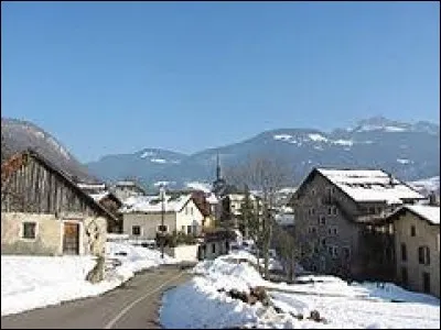 Petit coup de froid avec cette vue hivernale d'Onnion. Commune d'Auvergne-Rhône-Alpes, dans la vallée du Risse, elle se situe dans le département ...