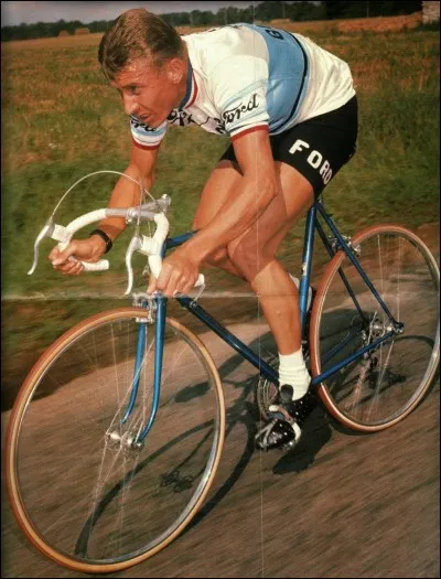 Combien de fois, Jacques Anquetil a-t-il remporté le Tour de France ?