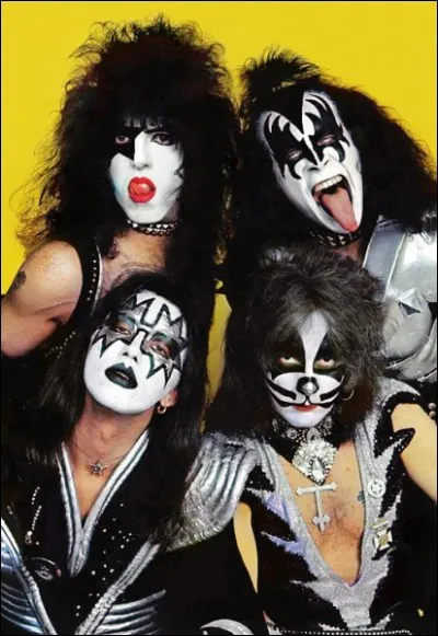 ''I Was Made for Lovin' You'' chantait Kiss. Qui a sorti une chanson intitulée ''Kiss'' en 1986 ?