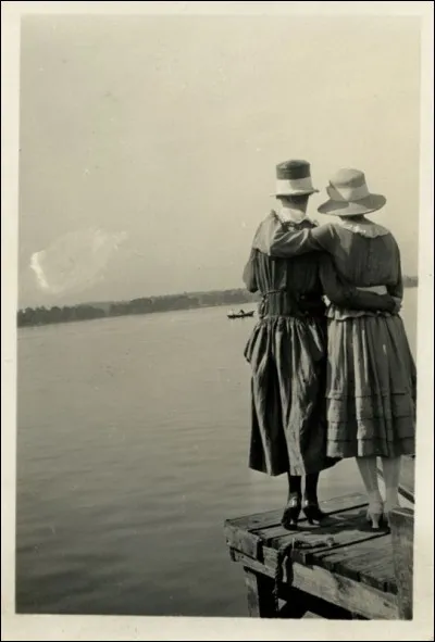 A quelle période faut-il commencer à chercher des informations autres qu'interroger son entourage ?