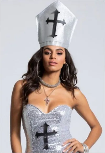 Selon une légende à la renaissance, une femme serait montée sur le trône pontifical. Qui est-elle ?