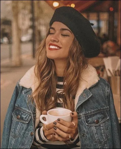 Tu te rends &agrave; un entretien d'embauche qui, tu l'esp&egrave;res, te permettra d'acc&eacute;der au poste de ta vie. Laquelle de ces personnes es-tu ?