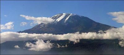 Dans quel pays peut-on voir le Kilimanjaro ?
