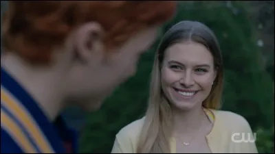 Qu'est-ce que Jason a laissé pour Polly dans la forêt ?