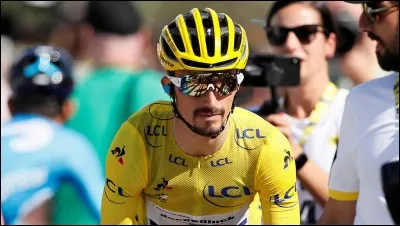 Ce coureur cycliste français bien connu s'appelle  Alaphilippe.