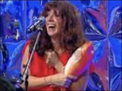 Que fait principalement Cruella ?