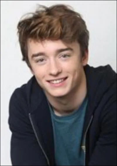 Comment s'appelle l'acteur qui interprète Valentin ?