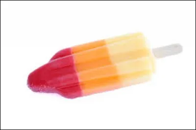 Sur la photo, se trouve une glace...