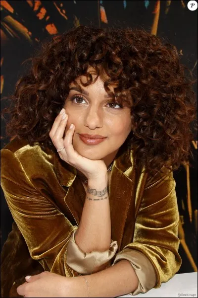 Comment s'appelle cette chanteuse ?