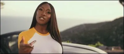 Qui est cette chanteuse ?