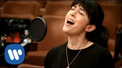 Quel est le nom de cette chanteuse ?