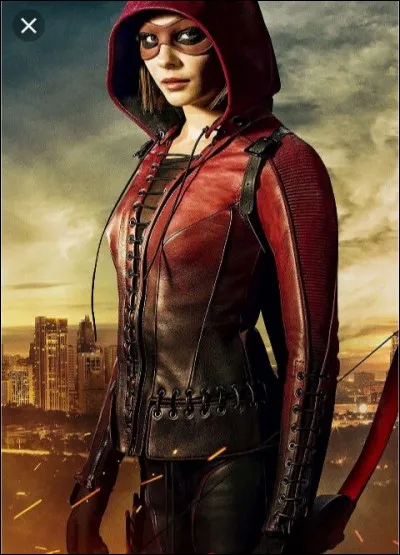 Dans la saison 3 de "Arrow", Sara se fait tuer par...