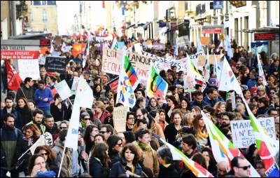 Depuis quand a-t-on un droit de grève ?