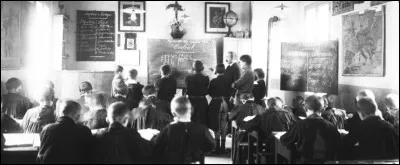 Quand les lois Jules Ferry ont-elles été appliquées en France ?