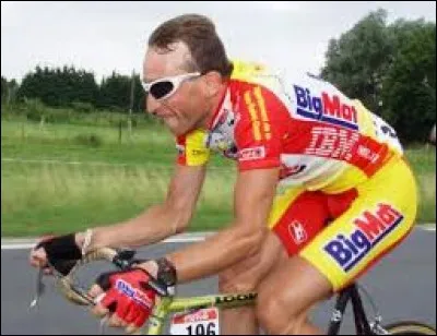 Ancien cycliste nantais ; il a participé au Tour en 1997 et en 1998 ; 
il a été directeur sportif de Sojasun et d'Europcar ; 
il dirige maintenant l'équipe Direct Energie.
Il s'agit de Lylian...