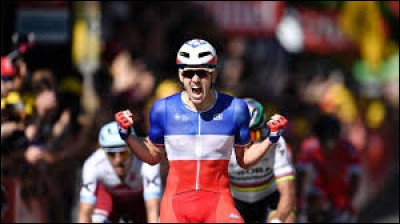 Cycliste né à Beauvais ; champion de France sur route 2014 et 2017 ; vainqueur de 2 étapes sur le Tour et d'une étape sur le Giro.
On commence avec Arnaud...