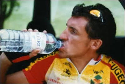 Coureur français populaire ; professionnel de 1990 à 2000 ; 
7 participations au Tour de France ; 
il a été au service de Tony Rominger.
Il s'appelle Thierry...