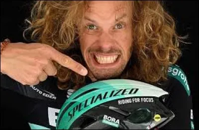 Cycliste italien, membre de l'équipe Bora-Hansgrohe ; 
professionnel depuis 2009 ; 
il participe à son 7e Tour de France en 2019.
Il s'agit de Daniel...