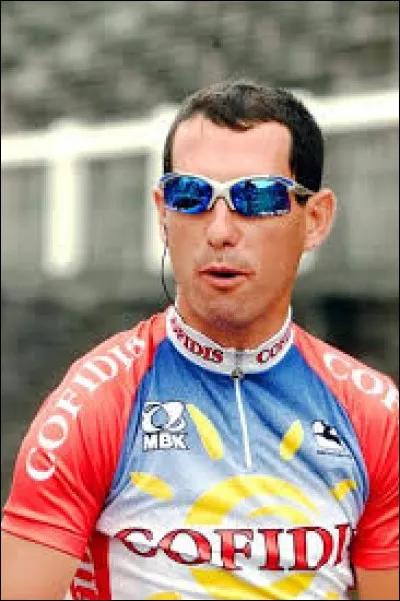Il est Français ; professionnel de 1995 à 2002 ;
il a participé deux fois au Tour de France.
Vous souvenez-vous de Claude...