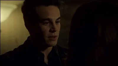 Que penses-tu de Simon Lewis ?