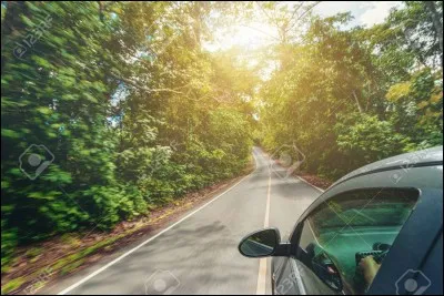 Quel(le) apprenti(e) se fait percuter par un monstre ?