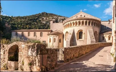 Dans quelle région est située la commune de Saint-Guilhem-le-Désert ?