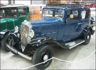 Quel est le nom de cette berline de 1932 ?