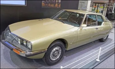 Quel est le nom de cette berline grand tourisme de 1970 qui dispose d'un moteur Maserati ?
