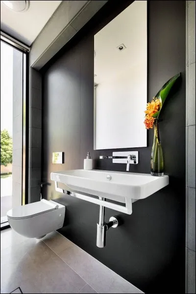 "Million Dollar Baby" est un long-métrage interprété par Hillary Swank.