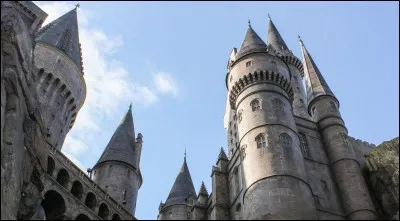 Tu arrives dans une nouvelle école. Tu te dis...