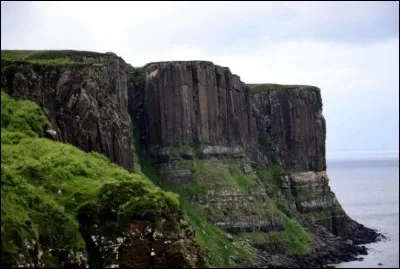 Dans quel pays, peut-on voir les falaises de Kilt Rock ?