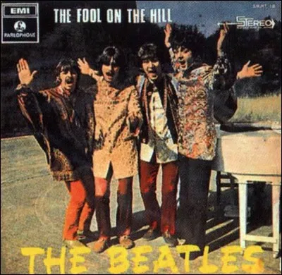 Sur quel album se trouve la chanson "The Fool On The Hill" ?