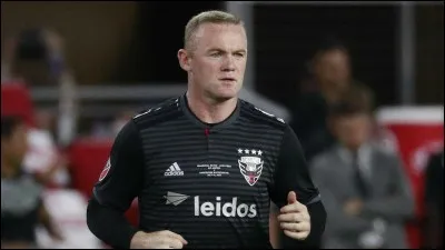 Wayne Rooney a dû arrêter la boxe car il voulait continuer le foot